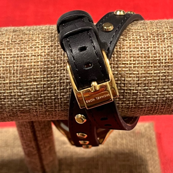 MICHAEL KORS PRE-LOVED AUTHENTIC RUNWAY GOLD STUDDED BROWN LEATHER WATCH - Picture 5 of 15